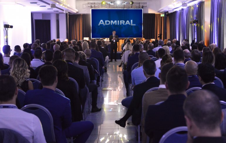 Admiral_Club_meeting